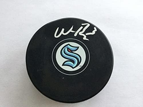 Will Borgen a semnat autograful Seattle Kraken Hockey Puck a-autograful NHL pucks